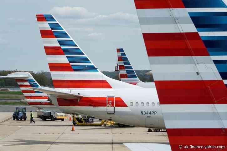 Republican senators back extending $25 billion payroll aid for U.S. airlines; shares jump