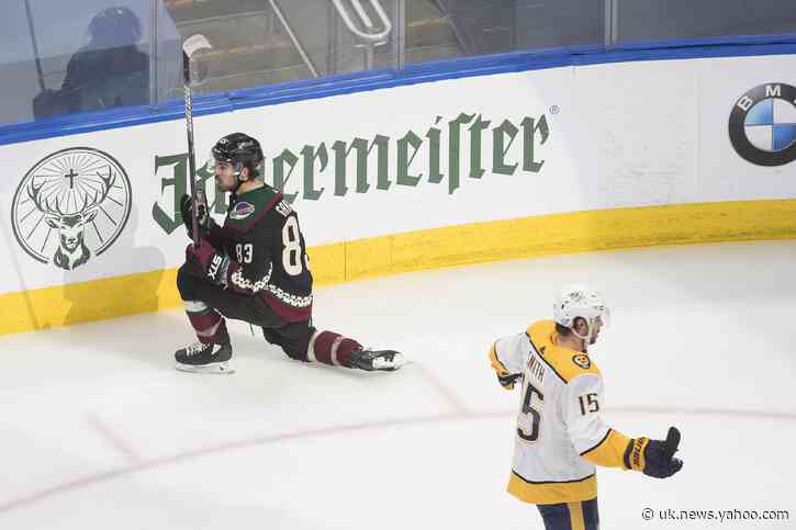 Garland, Hall each score in 3rd as Coyotes beat Preds 4-1
