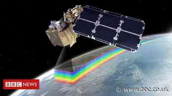 Climate change: Satellites find new colonies of Emperor penguins