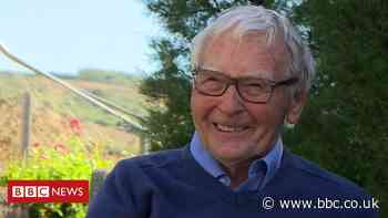 James Lovelock: Gaia theory creator on coronavirus and turning 101