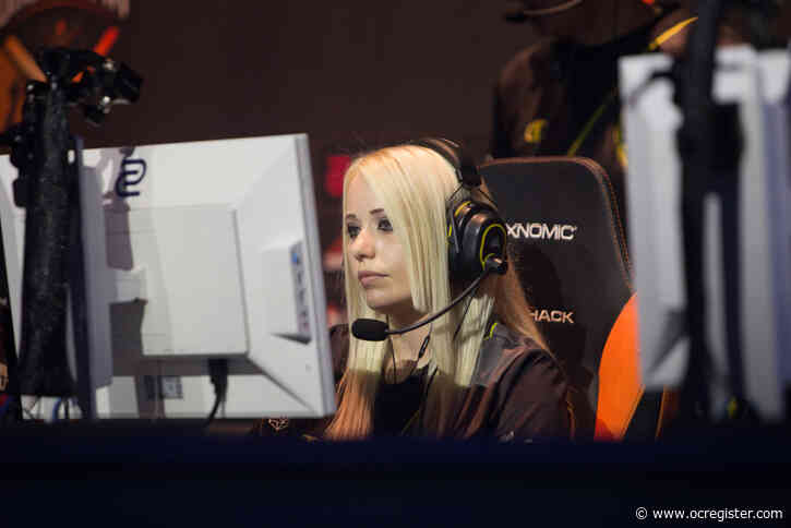 Esports: Dignitas’ EMUHLEET embraces being a role model for female gamers