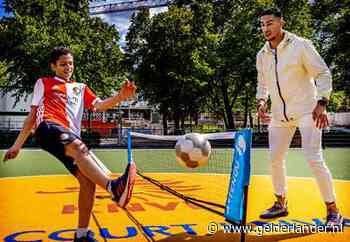 Spartaan Kharchouch ook buurtcoach: ‘Ik laat ze pas los wanneer ze wat gemaakt hebben van hun leven’