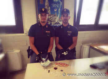In bici con la droga: 18enne arrestato a Modena - Modena 2000