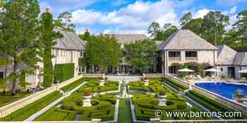 An English Country-Style Estate in Houston Hits Market for $29.5 Million - Barron's