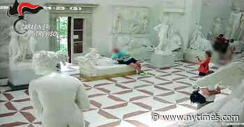 Tourist Posing With 200-Year-Old Sculpture Breaks Its Toes