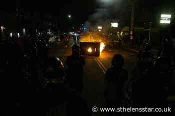 Protesters rally in Portland as mayor decries violence - St Helens Star