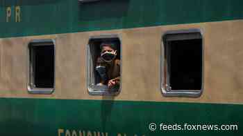 Pakistan to roll back lockdown measures as COVID-19 death numbers decline