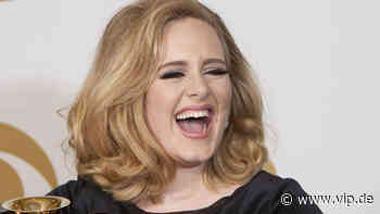 Adele zeigt sich auf neuem Schnappschuss völlig schlank und mit Lockenpracht - VIP.de, Star News