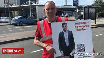 Coronavirus: Aviation workers protest at Belfast International - BBC News