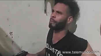 Un coronel se viste de sacerdote para negociar con un secuestrador - Telemundo