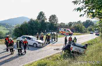 Vier Verletzte: Polizeihubschrauber sucht flüchtigen Unfallfahrer im Kreis Passau - Passauer Neue Presse