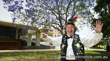 Toowoomba town crier joins chorus to mark WWII VP Day - Chronicle