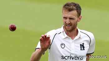 Bob Willis Trophy: Warwickshire's Oliver Hannon-Dalby helps restrict Gloucestershire on day one