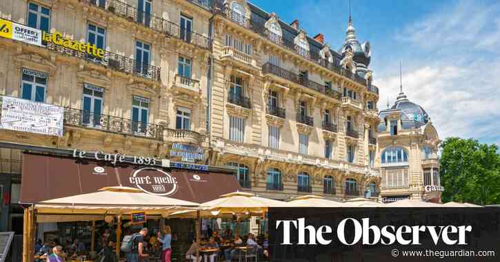 Fingers crossed at France's brasseries and cafes as tourist quarantines loom