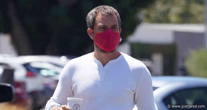 Joshua Jackson Picks Up Chipotle for Lunch in Malibu