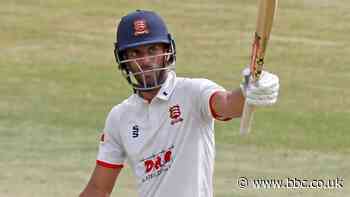 Bob Willis Trophy: Feroze Khushi shows promise for Essex against Surrey