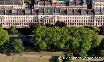 House for sale in London, good location, overlooks park, a bargain at £185m