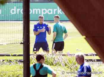 Van Persie geeft Bozenik vertrouwen: ‘Blij dat ik met legende mag trainen’