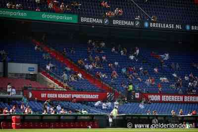 Advocaat ziet graag snel meer fans in de Kuip: ‘Ik vind het allemaal zwaar overtrokken’