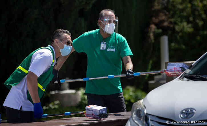 Irvine offers free masks to encourage residents to cover up