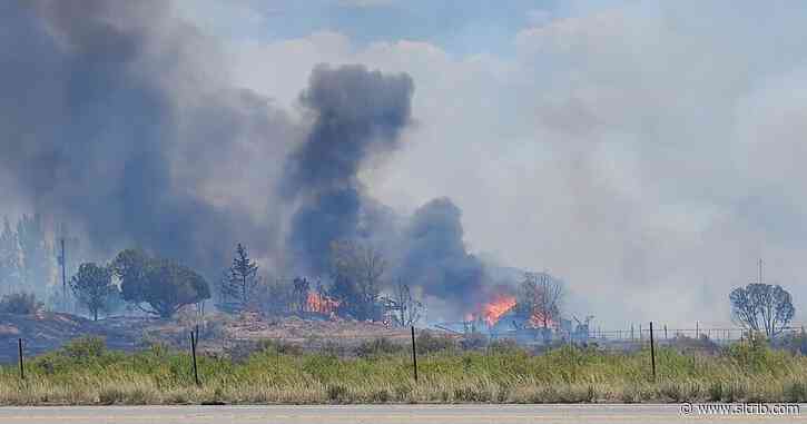 Fire near Fruitland damages two structures, destroys one home