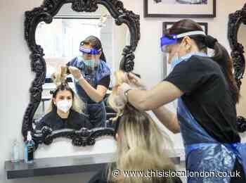 Coronavirus: Experts warn hairdresser 'visors' aren't enough