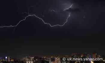 New sensors record 440-mile lightning megaflash