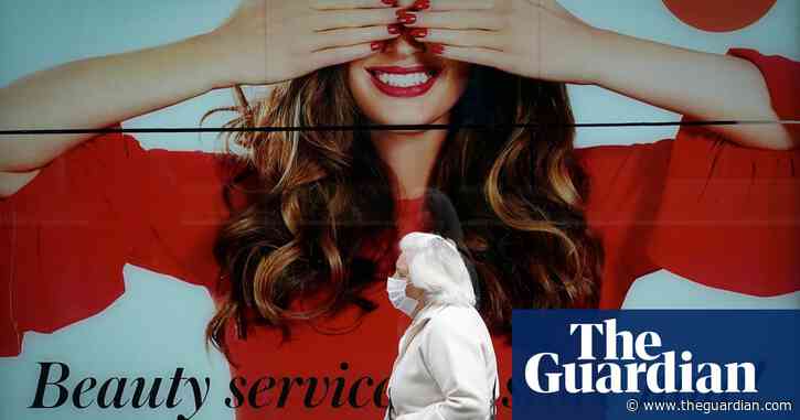 Debenhams ready to cut 2,500 jobs in new blow to high street