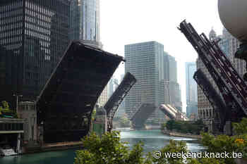 Open bruggen in Chicago leveren spectaculaire beelden op
