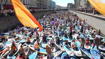 Paddleboarding Festival in Russia Draws Thousands, COVID Nightmare on Water