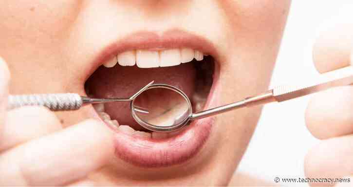 Dentists Warn Of Harmful ‘Mask Mouth’ Disease
