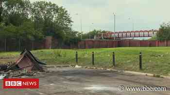 PSNI officers 'seriously hurt' in west Belfast attack - BBC News