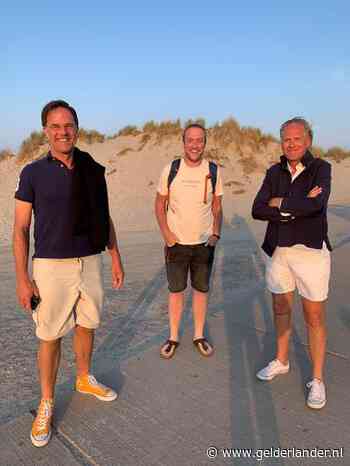 Rutte en Kelder op doodnormale vakantiefoto: tweet van Bert-Jan vanaf Terschelling maakt veel los