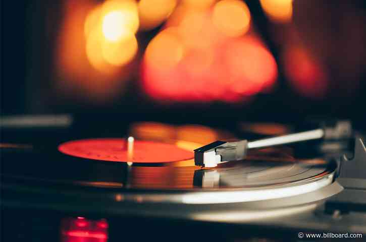 Judge Will Clarify Whether Many Musicians Can Later Reclaim Rights From Record Labels
