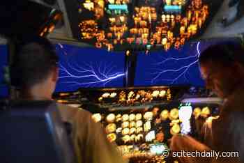 How Airplanes Counteract Luminous Plasma Phenomenon, St. Elmo’s Fire, During Thunderstorms