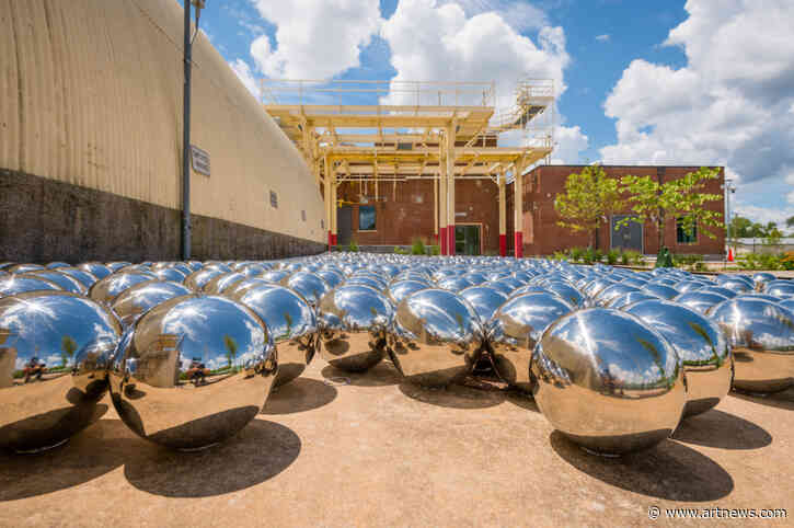 Yayoi Kusama’s Storied ‘Narcissus Garden’ Installation Goes On View in Arkansas