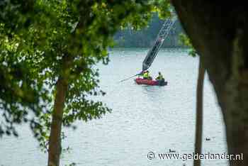Henri helpt politie bij berging lijk in wetsuit: ‘Lichaam zat vast aan mast waterskibaan’