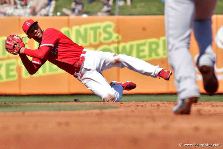 Angels to face lineup questions when Andrelton Simmons returns