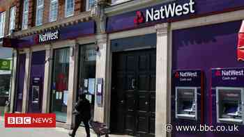 Natwest to cut 550 jobs in branches and close one office