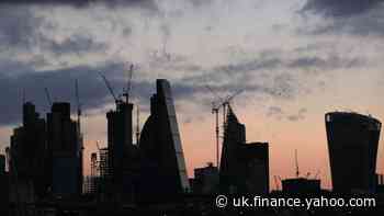 FTSE 100 retreats as US stimulus concerns weigh on European sentiment