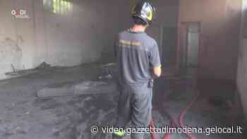 Modena, fiamme nell'area degradata di via Emilia ovest - Gazzetta di Modena