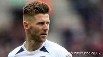 Paul Gallagher: Veteran midfielder signs new Preston North End deal