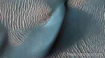 NASA shows off the most striking Mars images that you can download