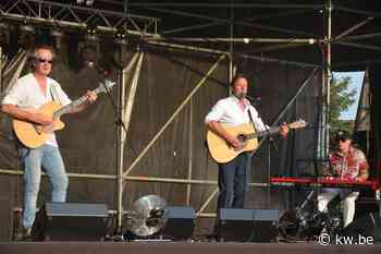 Peter Van Laet in Beernem : "Een zonnebril dragen op het podium is onbeleefd" - Krant van Westvlaanderen