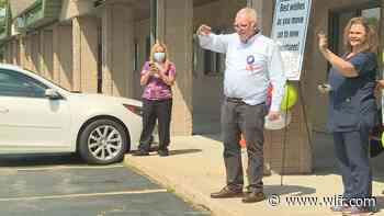 A stateline doctor retires after serving at OSF Saint Anthony Medical Center for 50 years - WIFR