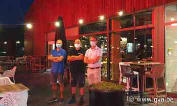 Sporthal kleurt bloedrood: Red Alert om verenigingen en toeleveranciers te steunen - Gazet van Antwerpen