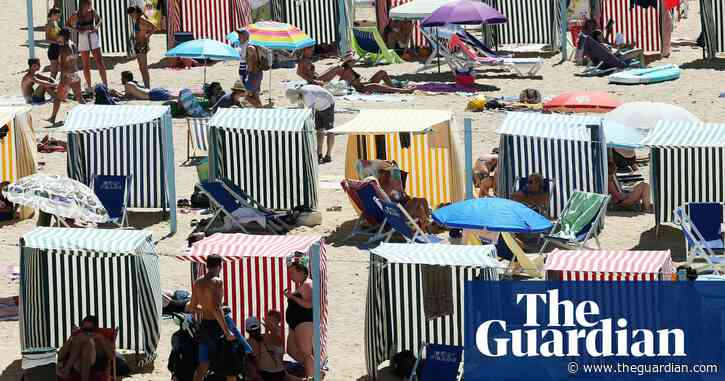 Travel shares plunge as France is added to UK Covid quarantine list