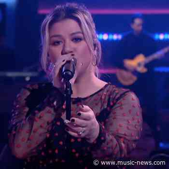 Kelly Clarkson to return as host of 2020 Billboard Music Awards