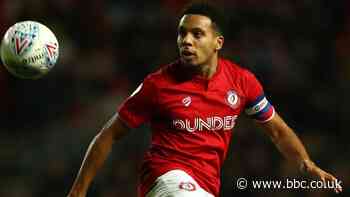 Abertawe yn arwyddo'r chwaraewr canol cae, Korey Smith