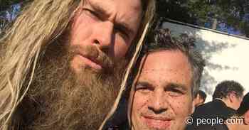 Mark Ruffalo Wishes Fellow Avenger Chris Hemsworth a Happy Birthday with Behind-the-Scenes Photos - PEOPLE